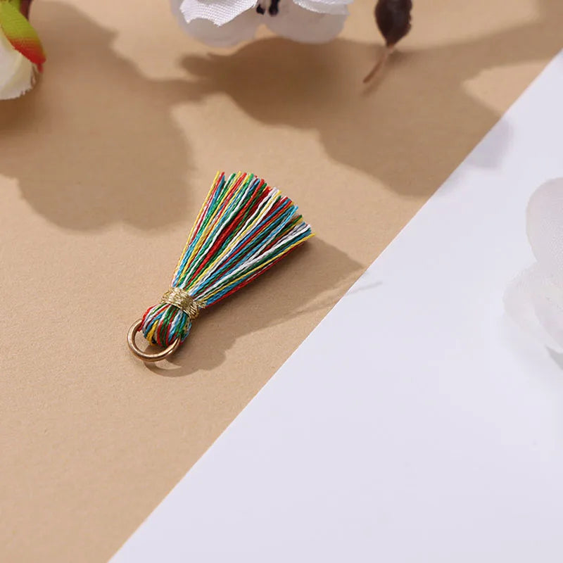 Borlas Hilo Multicolor Con Argolla Dorada 2.5cm - 10pcs