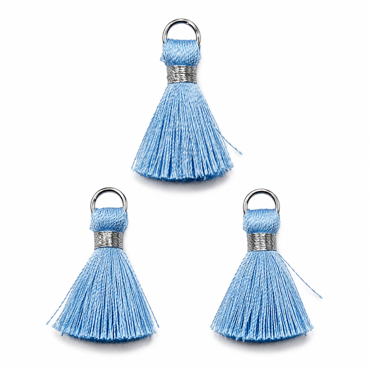 Borlas Hilo Celeste Claro Con Argolla Plateada 2.5cm - 10pcs